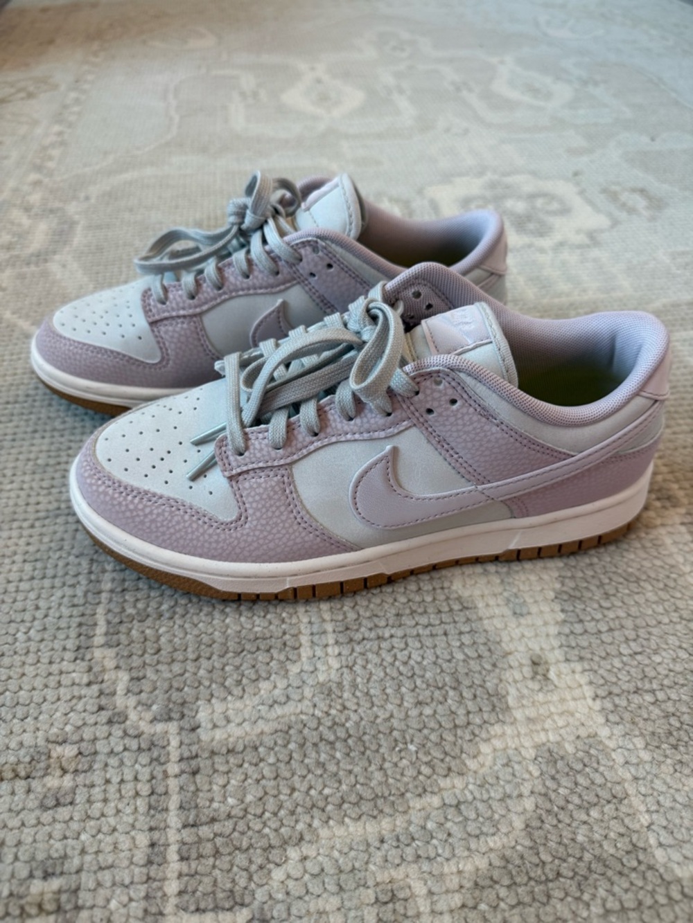 NEW Women’s NIKE dunk low “platinum violet” sneakers